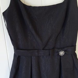 MAGGY LONDON COCKTAIL DRESS